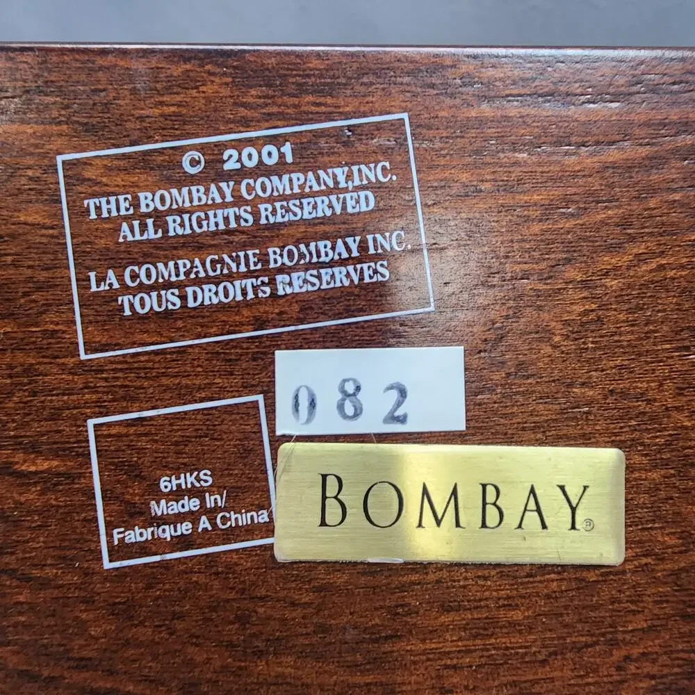 VTG 2001 The Bombay‎ Company Mantle Shelf Clock Quartz Dark Cherry Wood